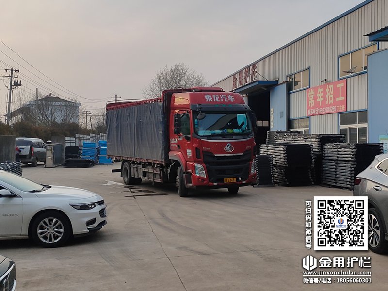 2024年4月1日鋅鋼百葉窗裝車發(fā)貨！