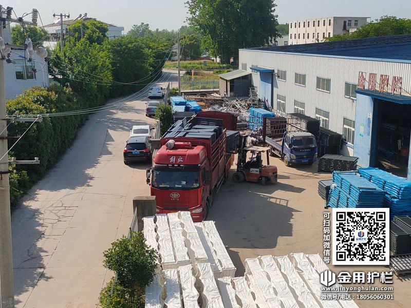 2024年5月13日鋅鋼百葉窗裝車發(fā)貨！