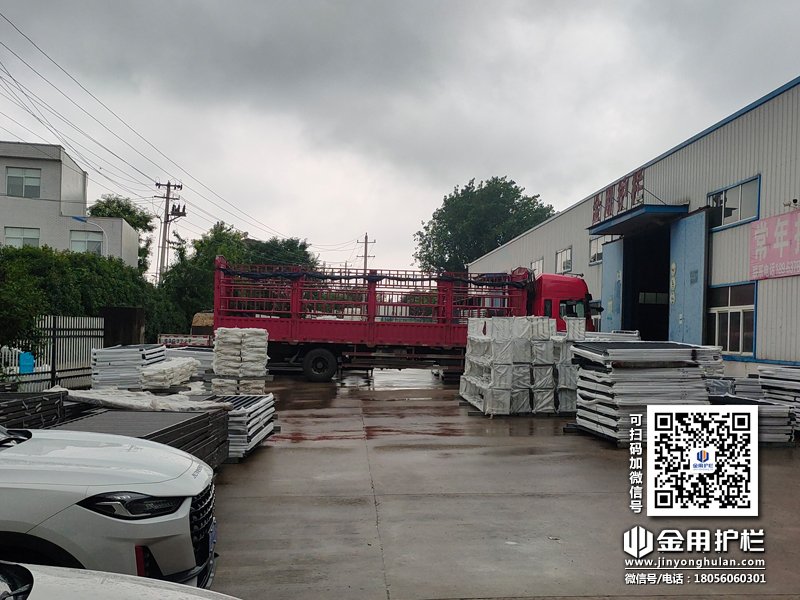 2024年7月13日鋅鋼百葉窗裝車發(fā)貨！
