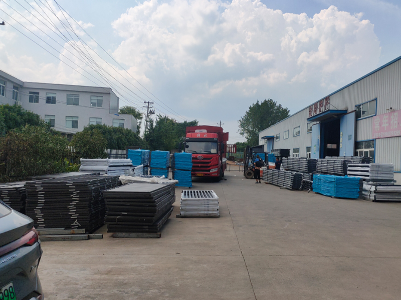 2024年8月10日鋅鋼百葉窗裝車發(fā)貨！