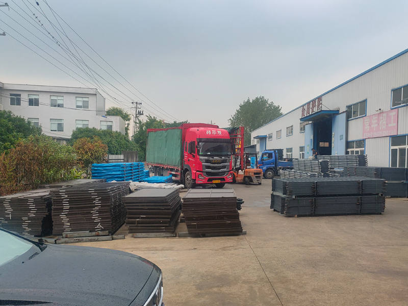 2024年8月19日鋅鋼圍墻護(hù)欄裝車發(fā)貨！