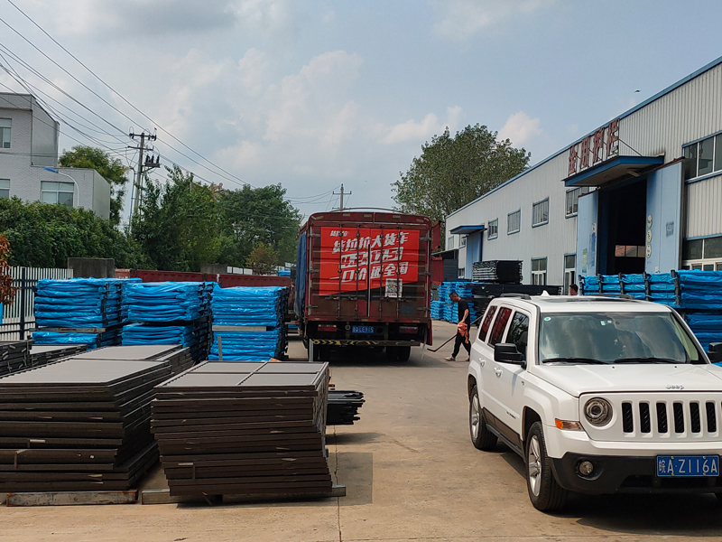 2024年8月30日鋅鋼百葉窗裝車發(fā)貨！