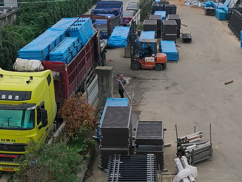 2024年9月24日鋅鋼陽臺護欄裝車發(fā)貨！