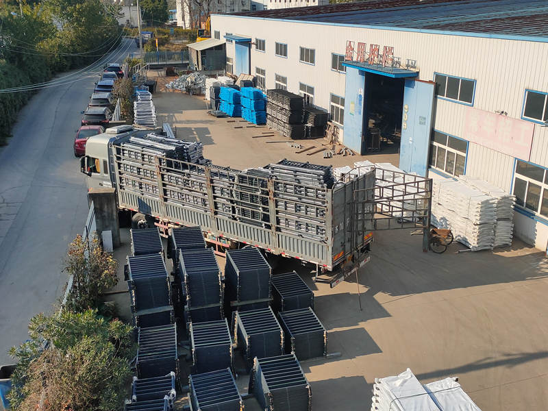 2024年11月12日鋅鋼連廊欄桿裝車發(fā)貨！