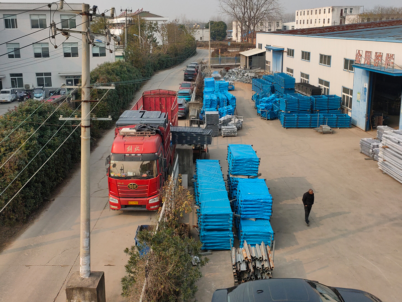 2024年12月13日鋅鋼百葉窗裝車發(fā)貨！