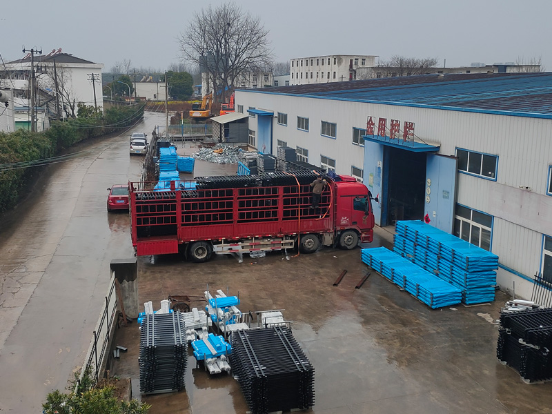 2025年3月14日鋅鋼圍墻護(hù)欄裝車發(fā)貨！