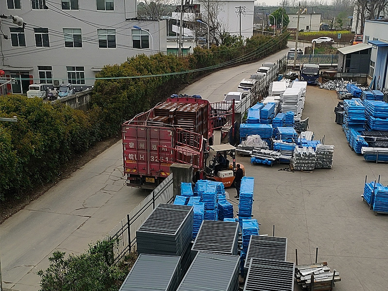 2025年3月28日鋁合金百葉窗裝車發(fā)貨！