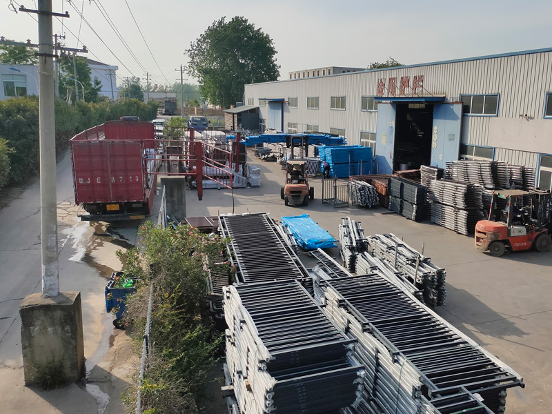 2025年5月14日鋅鋼圍墻護欄裝車發(fā)貨！