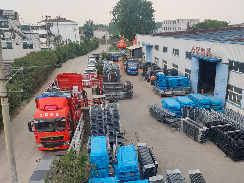 2025年6月11日鋁合金百葉窗裝車發(fā)貨！