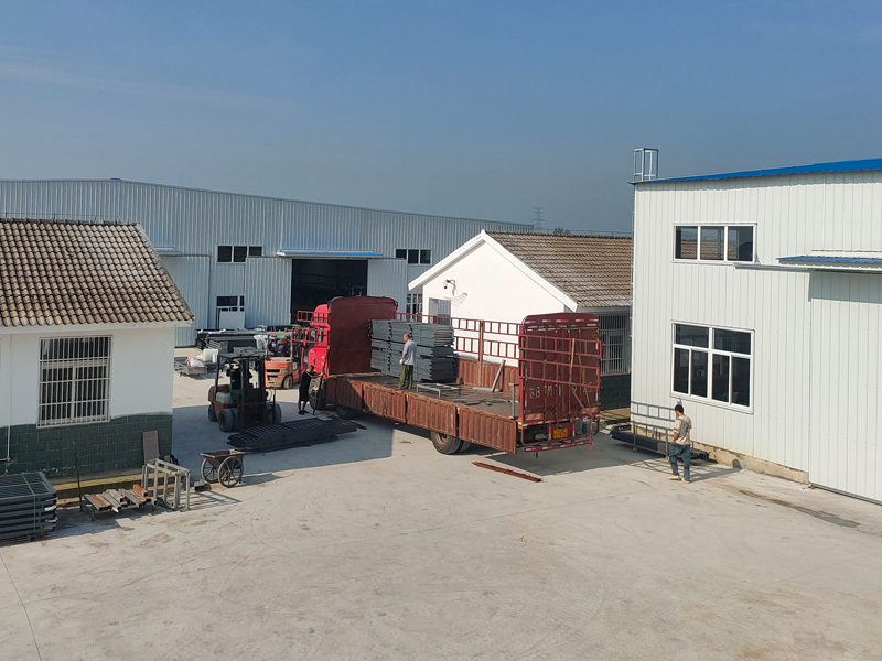 2025年6月24日鋅鋼欄桿裝車發(fā)貨！