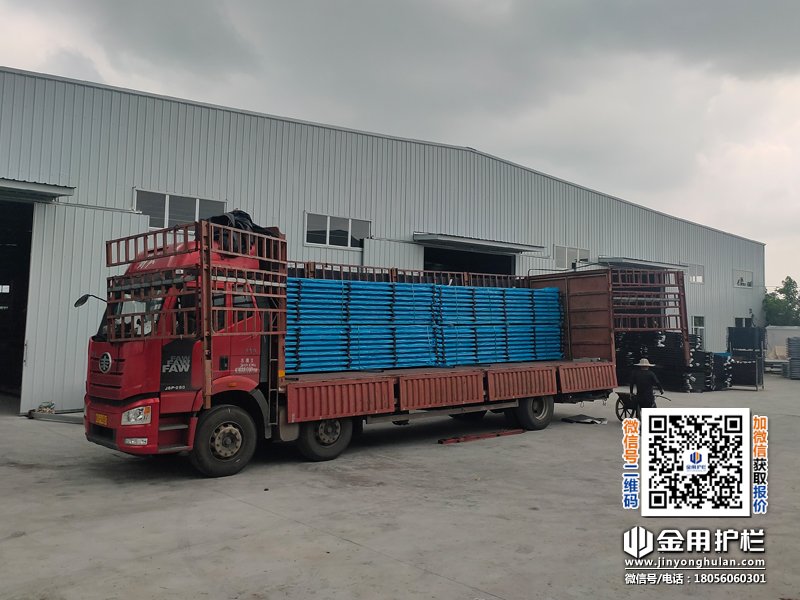 2025年7月11日鋅鋼陽臺護欄裝車發(fā)貨！