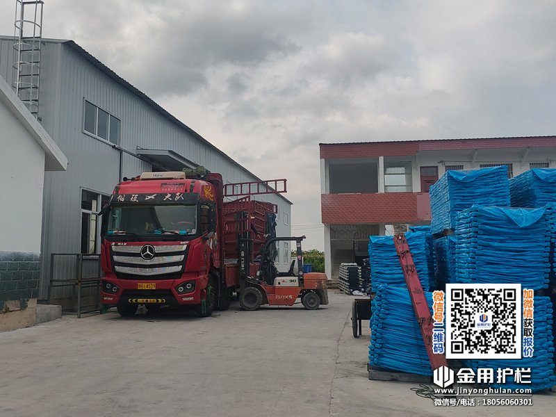 2025年8月7日鋅鋼護(hù)窗欄桿裝車發(fā)貨！