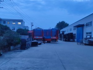 2025年8月27日鋅鋼陽臺護欄裝車發(fā)貨！