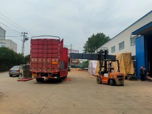 2025年9月6日鋅鋼玻璃欄桿裝車發(fā)貨！